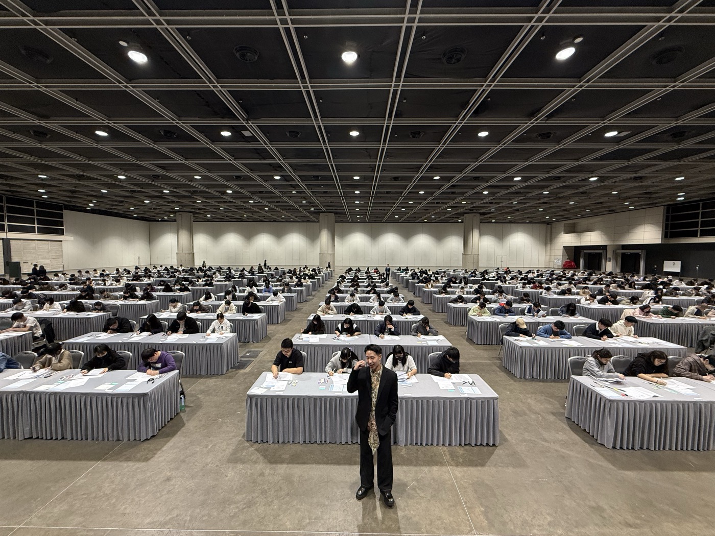HKCEC 海量 mock exam · 500+ DSE 學生
